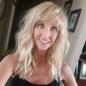 Meet your Posher, Traci